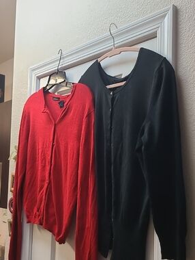 EXPRESS/MODA Set Of 2 Cardigans Button Front Size M. Red Moda Black Express
